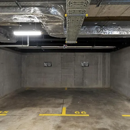 アパート Mido View With Parking And Self Check-in ブカレスト