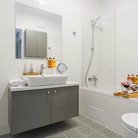 Mido View With Parking And Self Check-in Apartment *