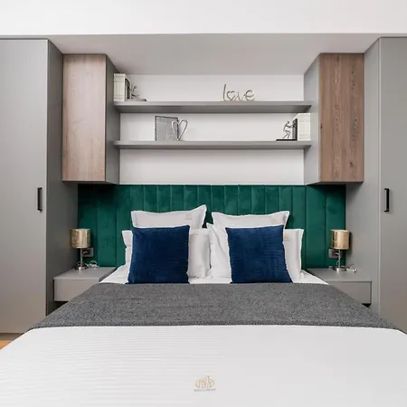 Apartment Mido View With Parking And Self Check-in