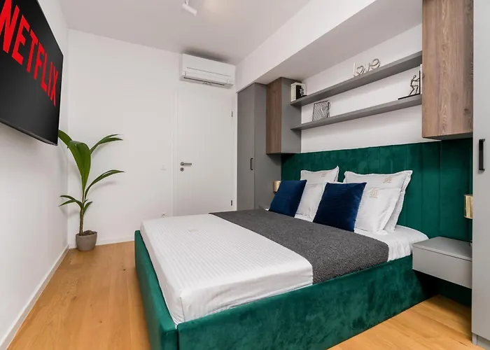 Mido View With Parking And Self Check-in Appartamento Bucarest