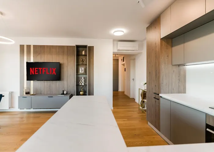 Mido View With Parking And Self Check-in Bucureşti