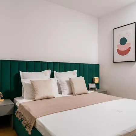 Mido View With Parking And Self Check-in * Бухарест